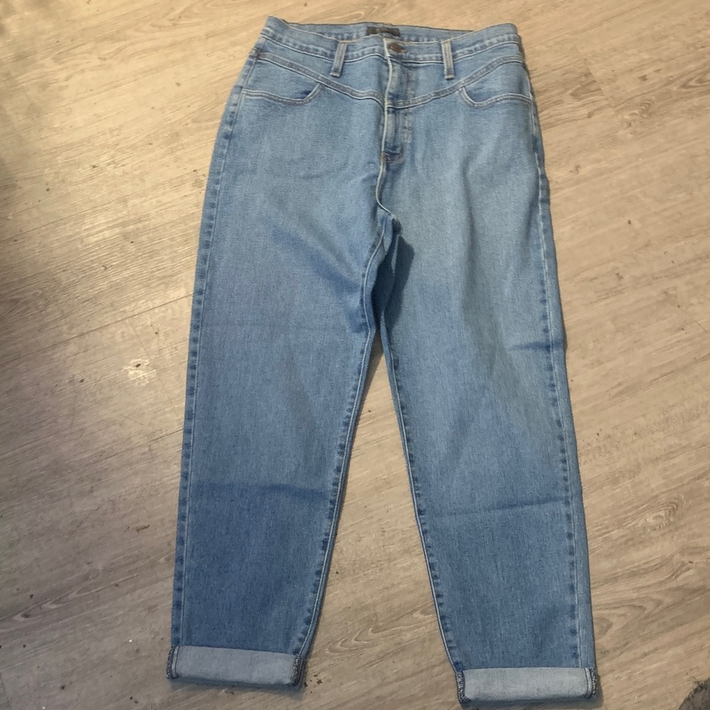Vibrant Light Blue Ankle Jeans